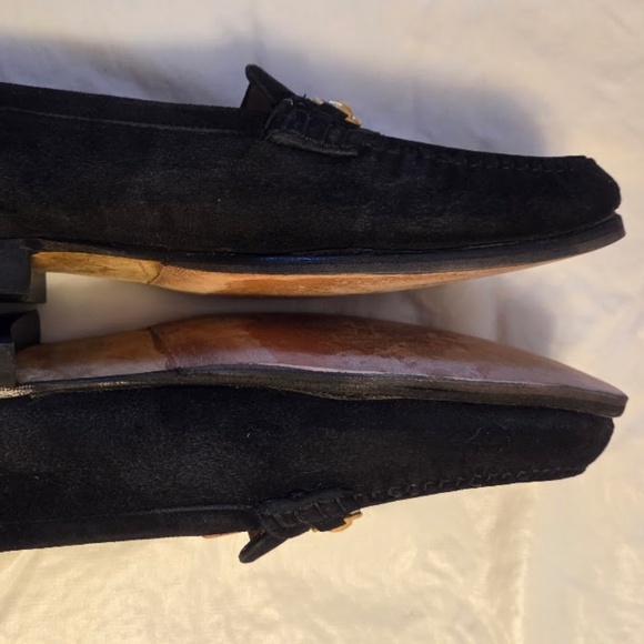 Vintage Bally Men’s Black Suede Loafers w/ Gold Detail from Switzerland size 10 - Picture 6 of 9